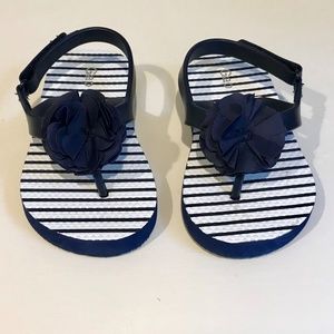 EUC Baby Gap Flower sandal - toddler size 7-8